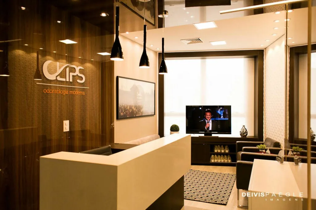 Foto 1 de CLIPS Odontologia Moderna